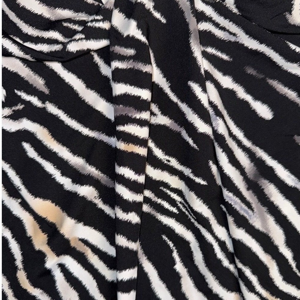 Miraclesuit Tankini Size 8 Black & White Zebra Print NWT - Picture 3 of 6